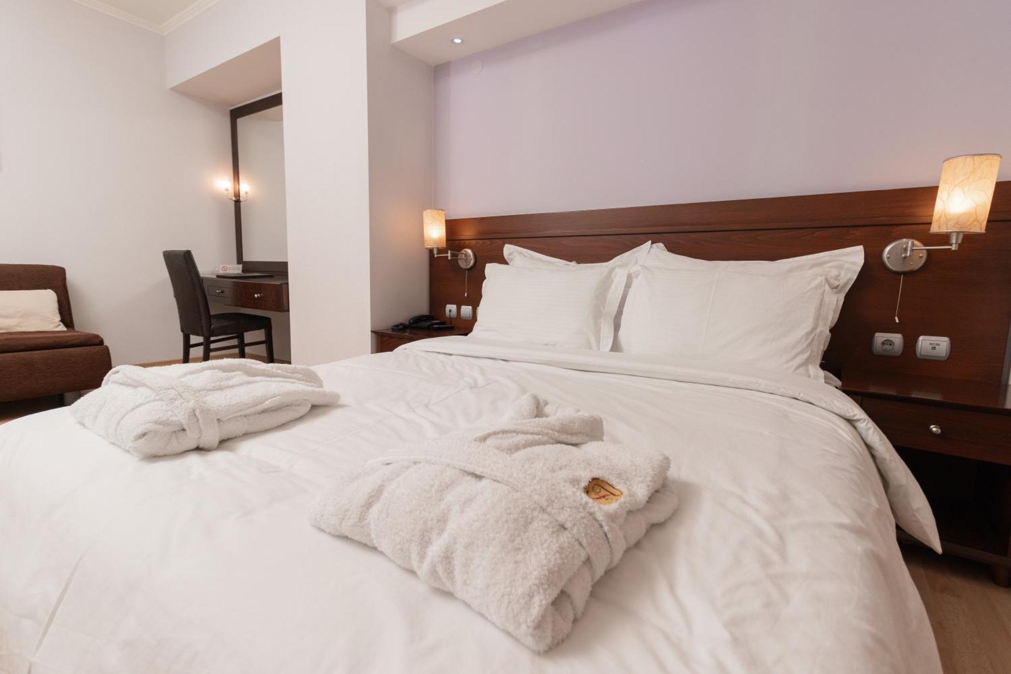 Flisvos Hotel نافبكْتوس المظهر الخارجي الصورة