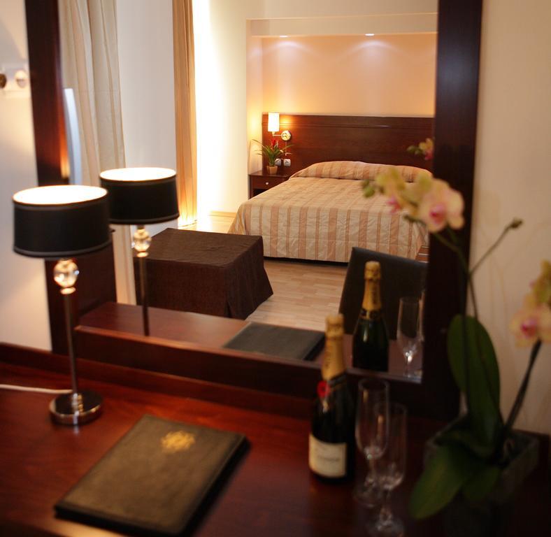 Flisvos Hotel نافبكْتوس المظهر الخارجي الصورة